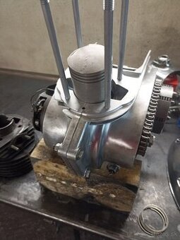 Predám motor Jawa 250/559