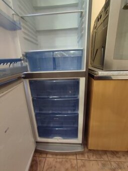 Chladnička kombinovaná s mrazničkou