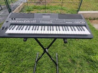 Yamaha psr SX600