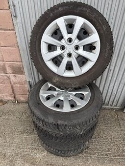 Zimne pneumatiky 185/65 R15 na diskoch 4x100 i20/Rio