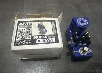 AMT Electronics Bricks A-Bass Basgitarový predzosilňovač