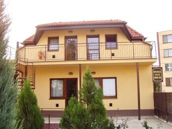 Predaj- zabehnutý penzión s rodinným domom  – Štúrovo