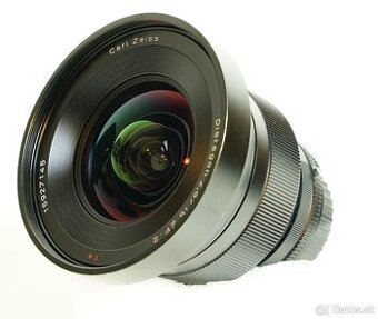 Carl Zeiss Distagon 2,8 15mm ZF.2 na Nikon F . orig. uprava