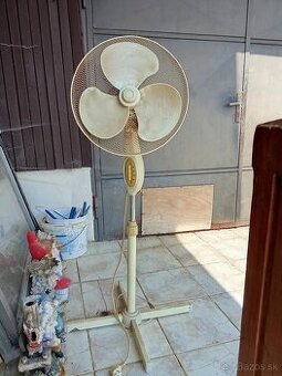 Predám viacero ventilatorov