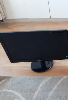 PC monitor a repro sustava