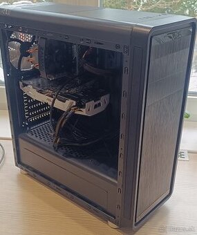 Starší herný PC (vyčistený, prepastovaný, preinštalovaný)