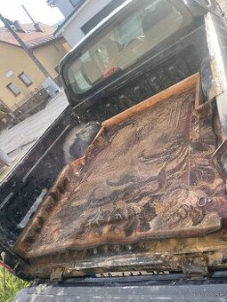 Výsuvná podlaha  do korby