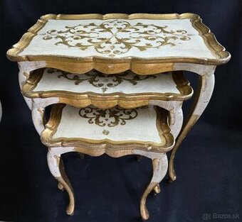 Súprava 3 florentských zlátených stolkôv – ručná práca, Tali