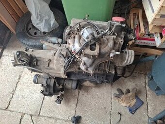 favorit - motor, prevodovka, ...