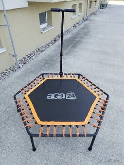Jumping trampolina