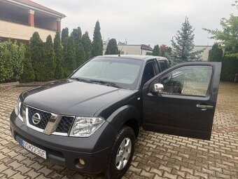 Nissan navara d40 - 1