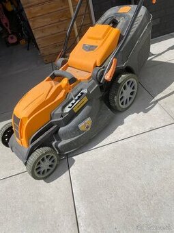 Kosačka Riwall REM 4218