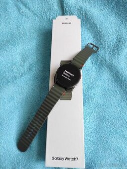 Smart hodinky Samsung Galaxy Watch7 velkost 44 mm s Wear OS