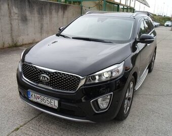 Kia Sorento 2.2 CRDi 4x4 147kW automat,ťažné,360°kamera,pano