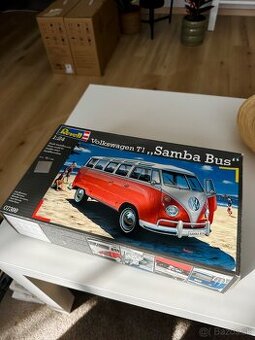 Revell stavebnica vw samba bus 1:24
