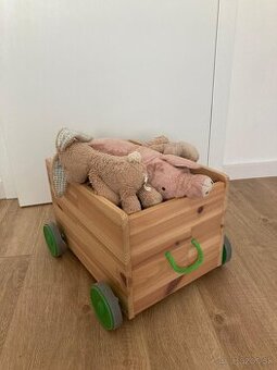 IKEA FLISAT drevený vozík na kolieskach