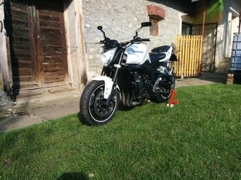 Yamaha FZ1
