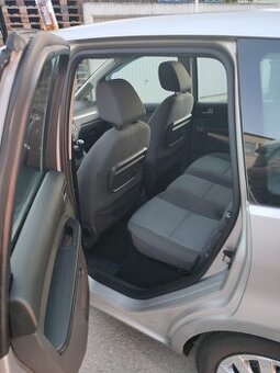 Predám auto Ford FOCUS C Max 2L 100kw