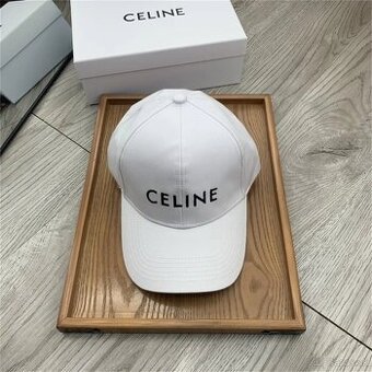 Celine šiltovka biela