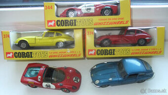 3xJAGUAR E a 2xFERRARI DINO od CORGI TOYS v 1:43
