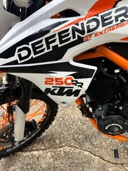 Defender 250