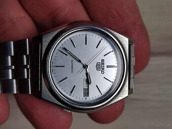 Krásne hodinky SEIKO 5 AUTOMATIC