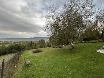 Pozemok s krásnym výhľadom - 1