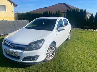 Opel Astra hatchback 1,6 benzin