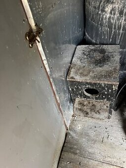 Klietka pre vtáctvo + domčeky na hniezdenie .