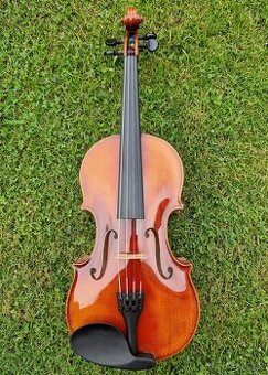 Husle 4/4 Cremona Luby