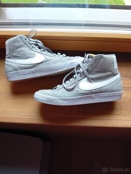 Kozene tenisky Nike Blazer Mid 77