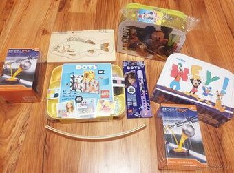 rozne hracky, lego, kufriky, viacvrstvove puzzle a i.