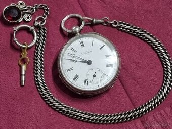 Strieborné,vreckové hodinky,Waltham,klúčovky.
