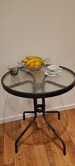 Záhradný- balkónový stolík