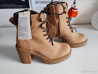 Predám dámske kotnikove čižmy