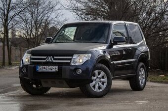 Mitsubishi Pajero 3.2 DI-D Sport SWB