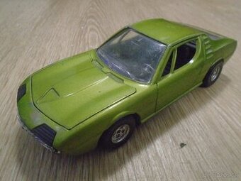 Stará hračka Polistil Alfa romeo Montreal
