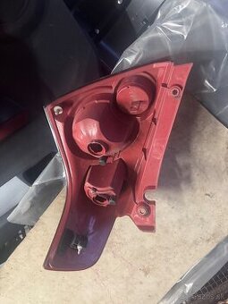 Swift 1.6 sport 2007 zadné svetla