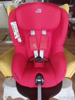 Britax Römer Dualfix M i-Size + Babymoov podložka
