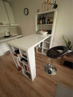 kuchynska linka a stol