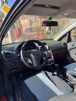 Opel Corsa 1.2 – zachovalý stav / motor na opravu