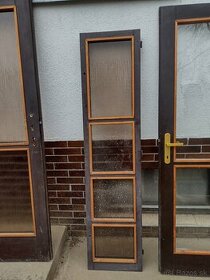 Predám vchodové drevené dvere s presklenim - 1