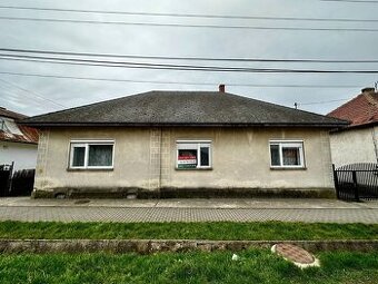 MAĎARSKO - ABAÚJSZÁNTÓ 3 IZBOVÝ RODINNÝ DOM.
