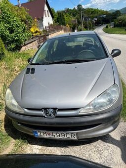 Peugeot 206 1.1 benzín