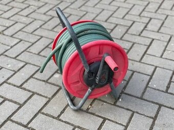 Záhradná hadica 1/2" na stojane 35m +