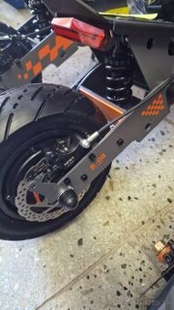 Upravená Kukirin G4 so XOD brzdami model 2025