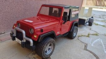 Bruder Jeep Wrangler s prívesom