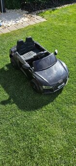 Audi auto