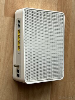 Router wifi a kablovy modem Compal - 1