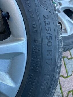 225/50/R17 Barum polaris 240€